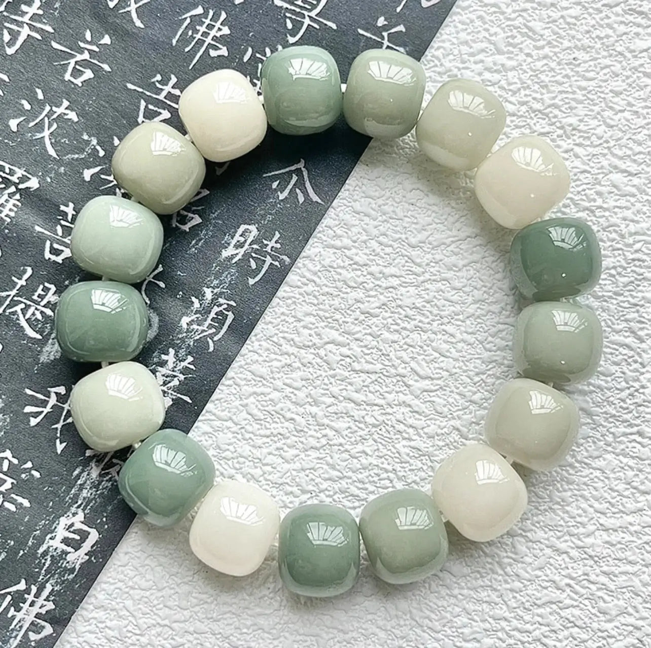 B02 Lưu Quang Dật Thải – Vòng Bồ Đề Chuỗi Trơn Dải Màu Quốc Phong  Bồ đề sao nguyệt