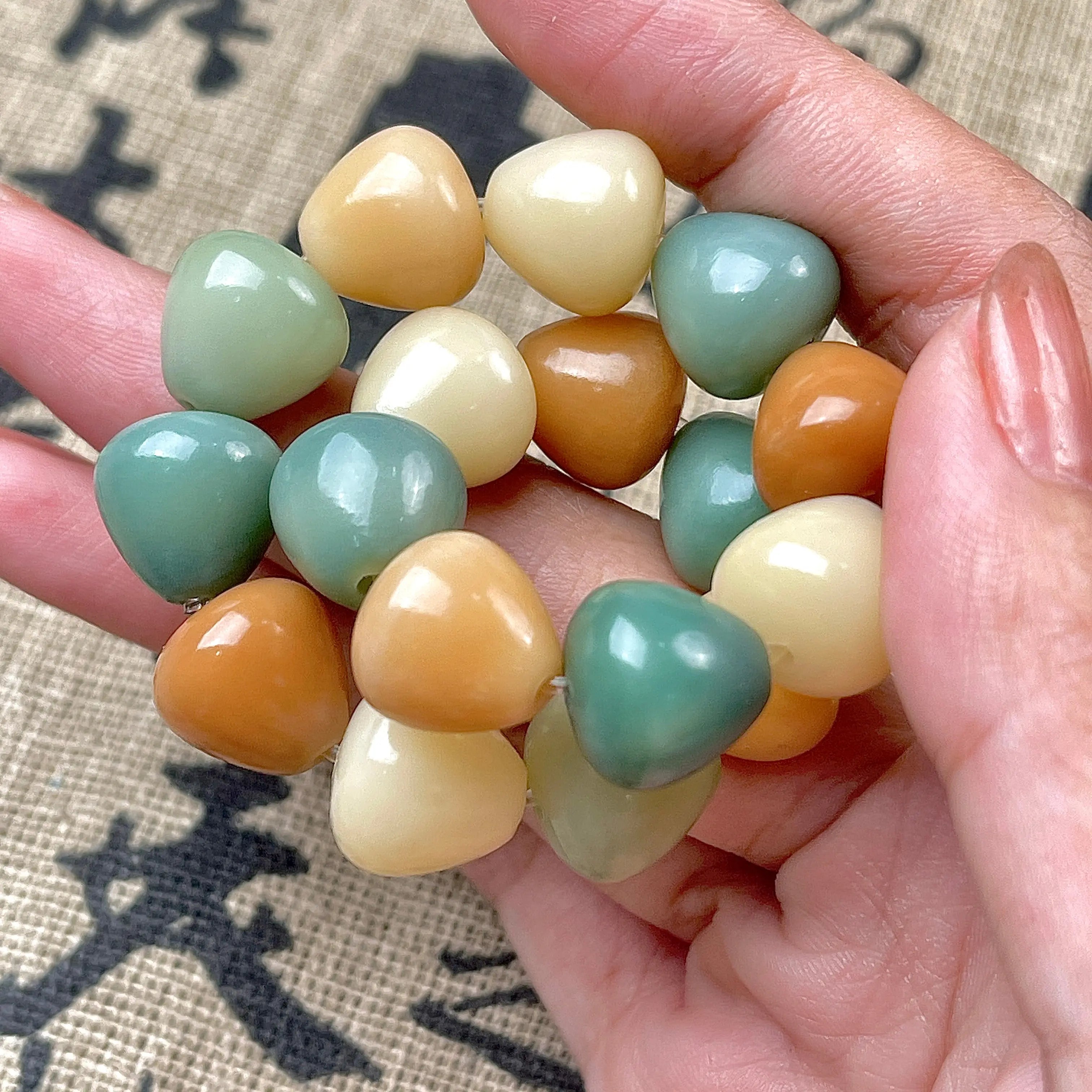 B28 Anh Lạc Chu Thanh 12mm – Bồ Đề Phong Hoá Hình Giọt Nước Quốc Phong  Bồ đề sao nguyệt