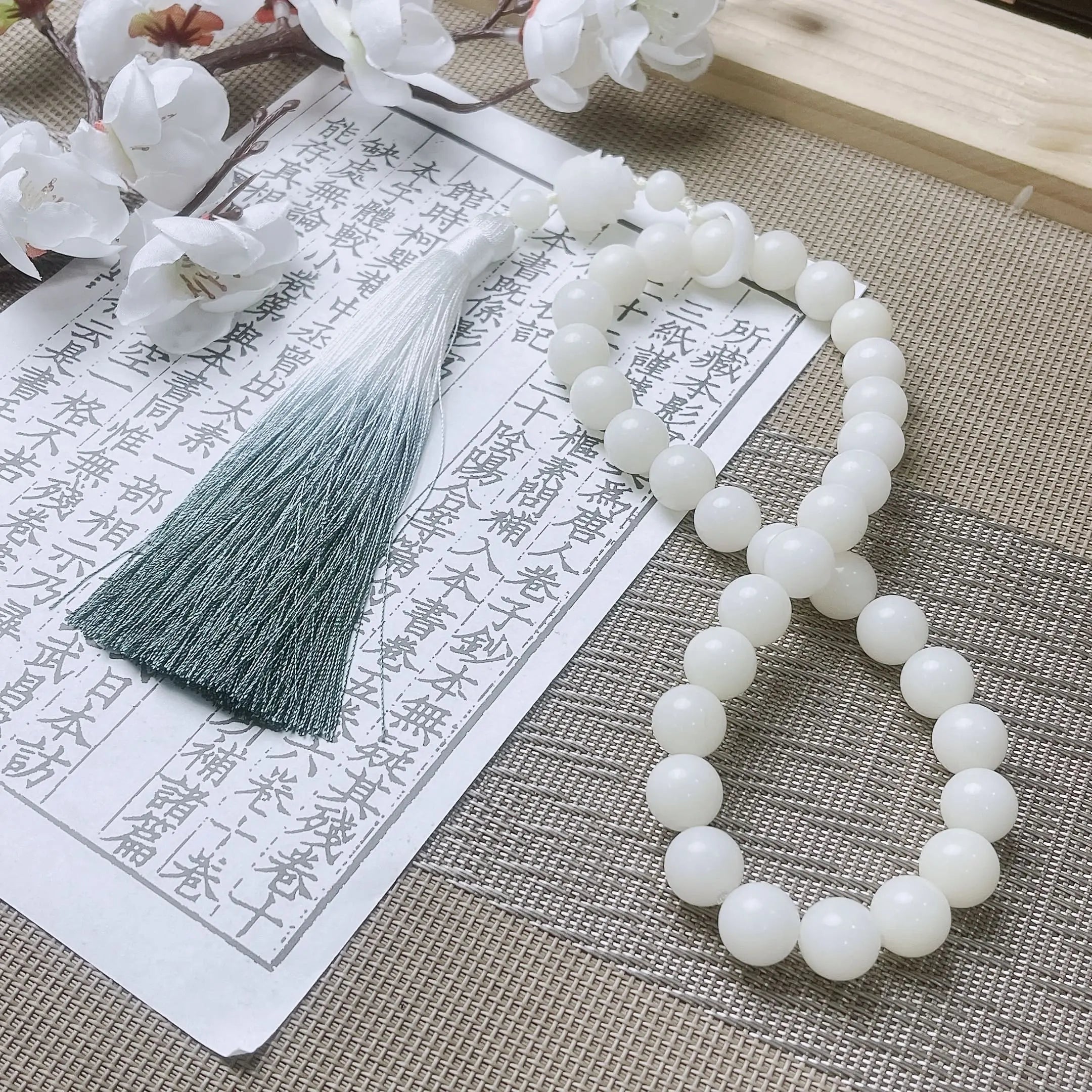 B38 – Chuỗi vòng dài Hạt Bạch Ngọc Bồ Đề tự nhiên - Lần hạt, đeo tay - Hoa sen, Nhẫn treo, Tua rua ombre xinh  Bồ đề sao nguyệt